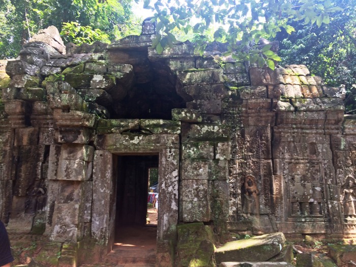 ta som temple gate cambodia